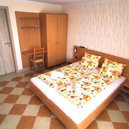 Zoeld Vendeghaz * Balatonfured